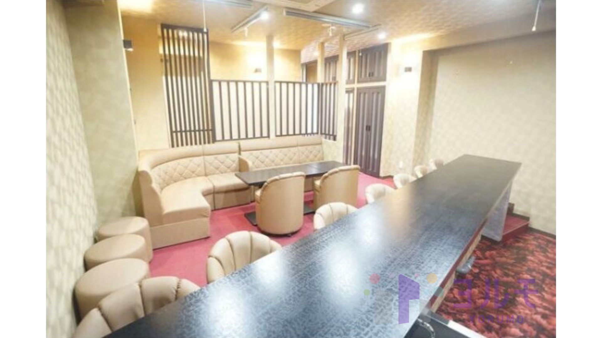 パリス都町ビル 3F