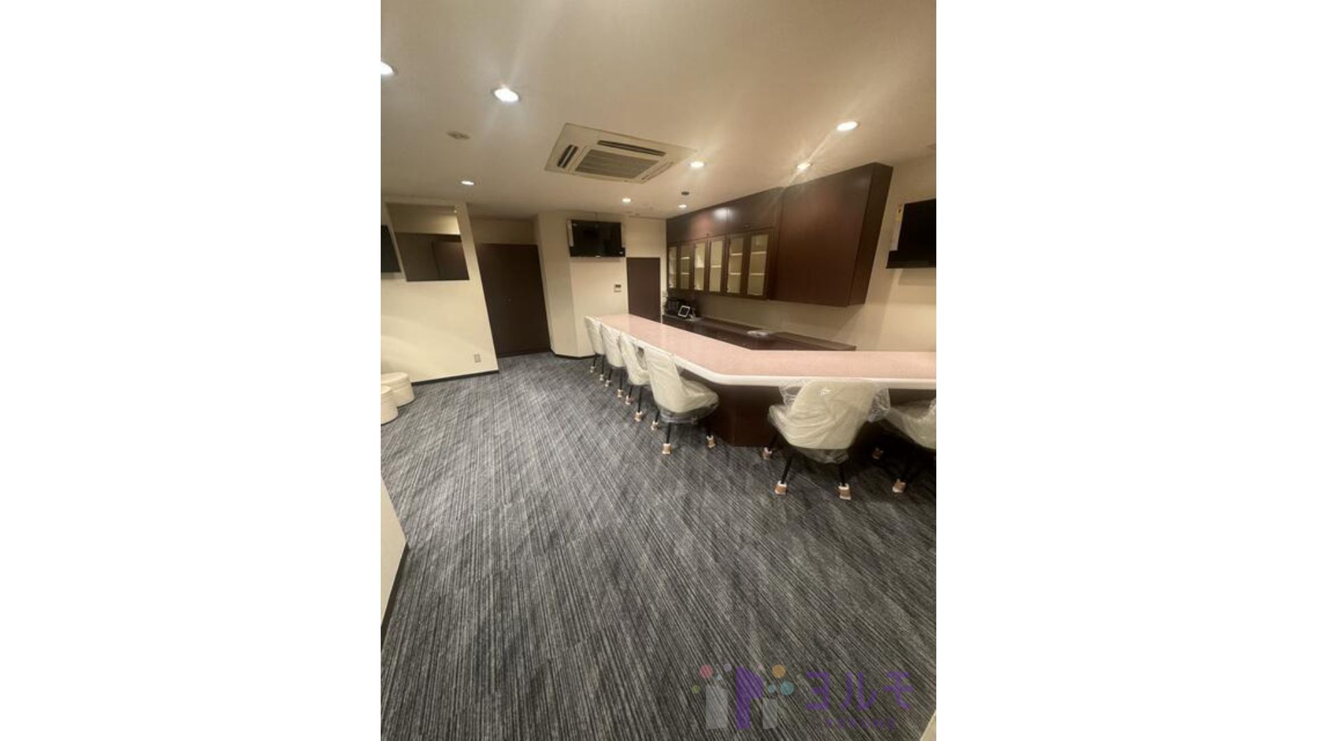 リベリオン（旧エルミタージュビル）　3階