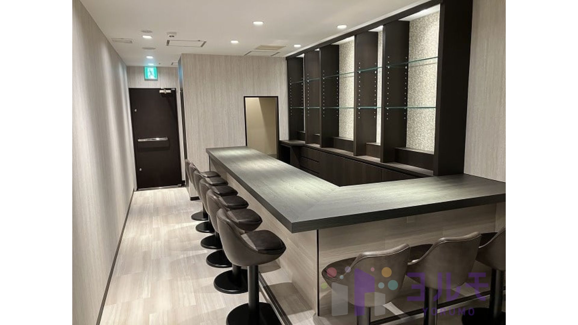 サイバーシティビル　903号室