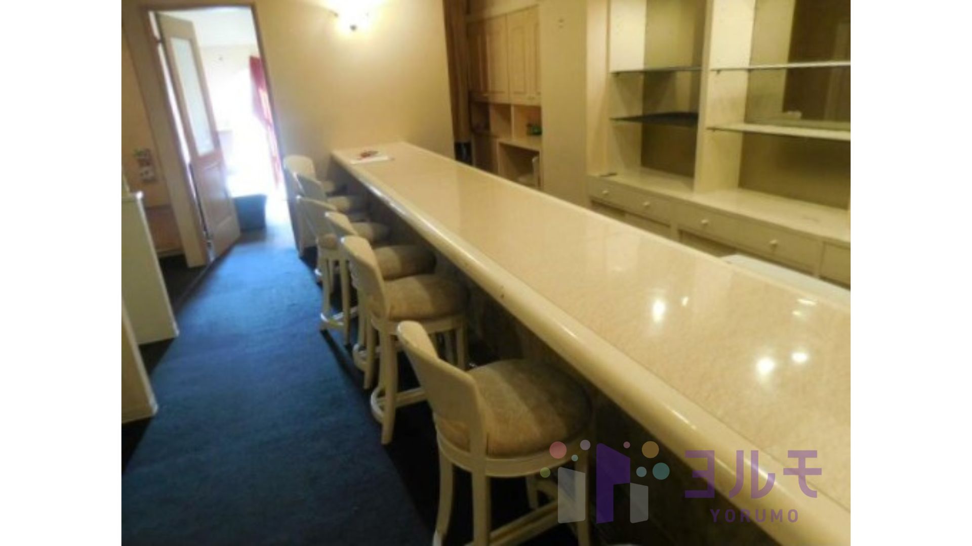 クイーンズスクエア第2ビル　 7-A