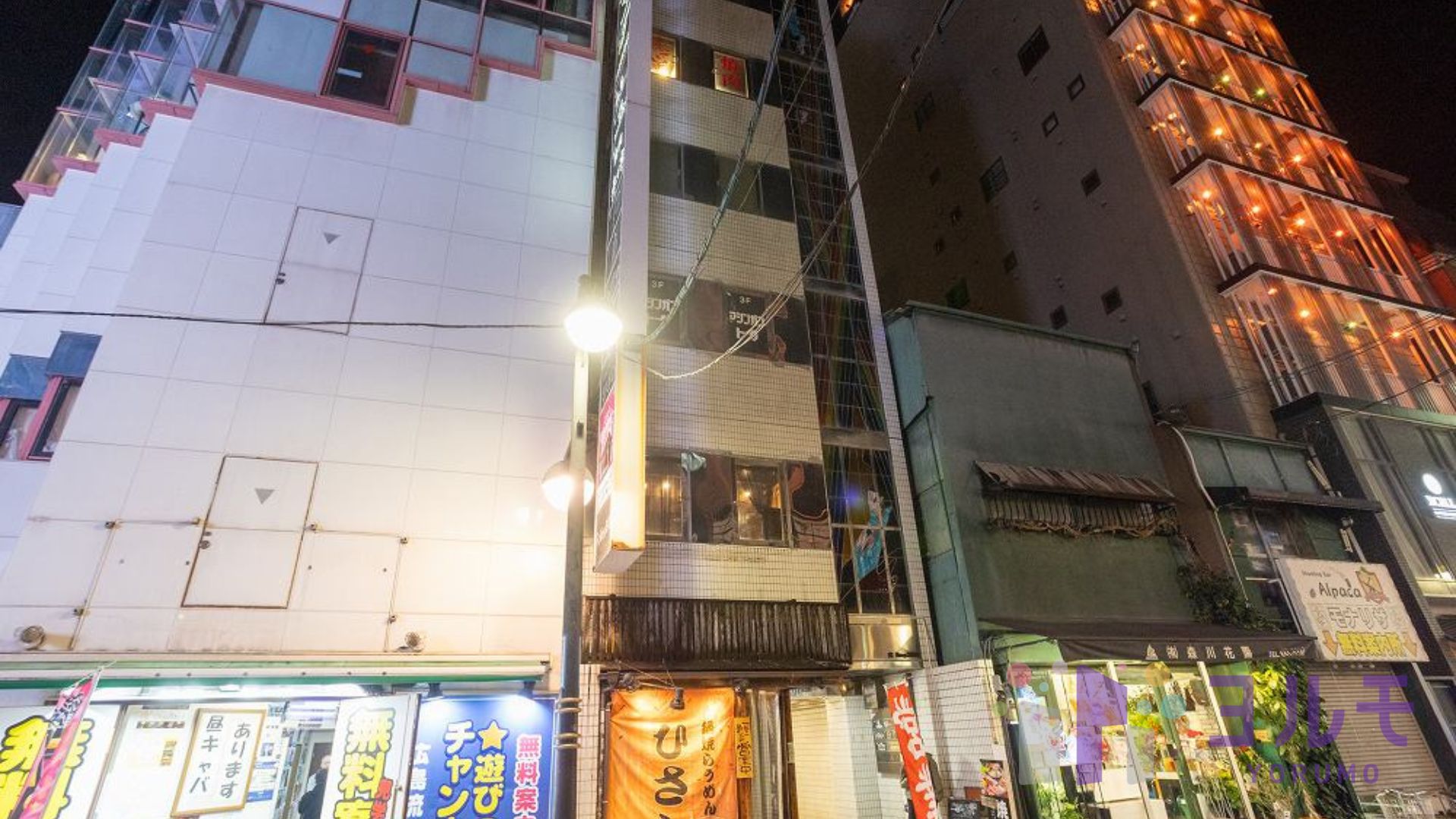 夜外観