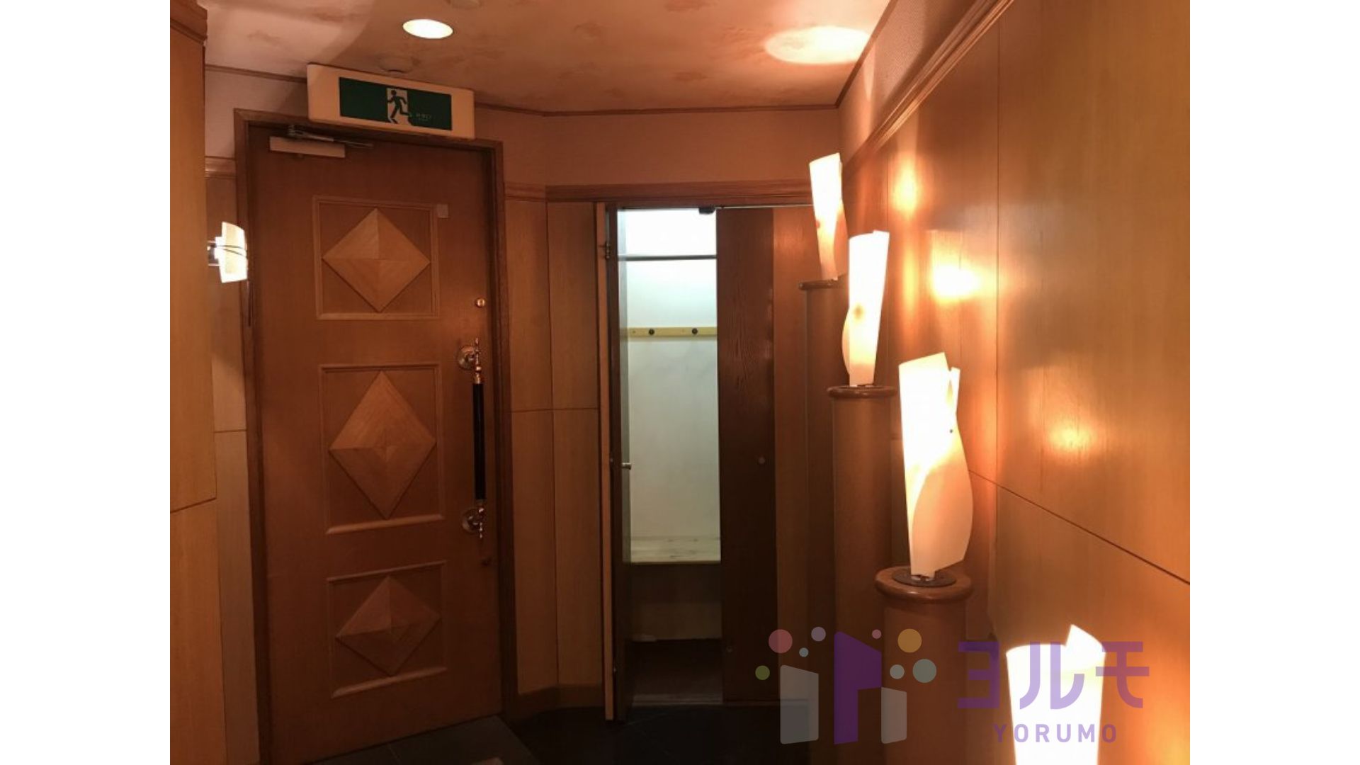 店舗出入口